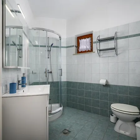 Lägenhet Family-friendly With Swimming Pool Drenje, - 23001 *